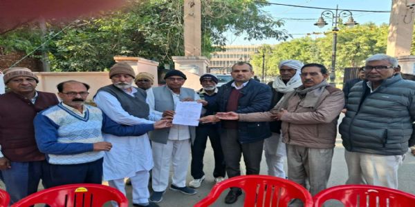 हिसार : रिटायर्ड कर्मचारियों की मांगों के समाधान के लिए सरकार नहीं उठा रही कदम : नरेश गौतम