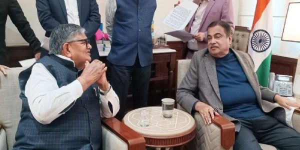 राज्यपाल ने केंद्रीय मंत्रियों के साथ पंजाब व चंडीगढ़ के प्रमुख मुद्दों पर की वार्ता