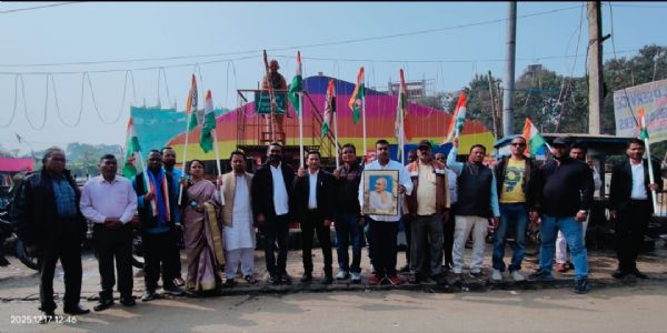 मनरेगा से महात्मा गांधी का नाम हटाने के विरोध में कांग्रेस का प्रदर्शन