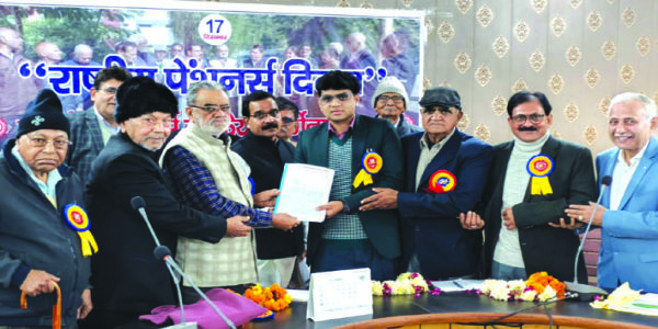 पेंशन रिवीजन करने के आदेश नहीं दिए तो देश भर में होगा आंदोलन