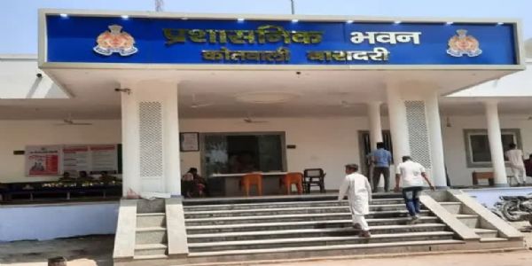 बरेली : किराये के फ्लैट में चल रहा था देह व्यापार, युवती समेत छह गिरफ्तार