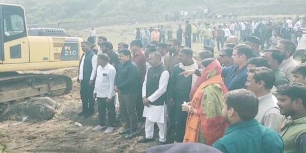 स्वर्णरेखा नदी पर फोर लेन पुल निर्माण कार्य का विधायक ने किया शुभारंभ