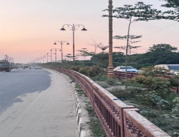 *मार्च 2026 तक गोरखपुर में फोरलेन सड़कों से जुड़ी पांच महत्वपूर्ण परियोजनाएं हो जाएंगी पूर्ण* *मार्च 2026 तक गोरखपुर में फोरलेन सड़कों से जुड़ी पांच महत्वपूर्ण परियोजनाएं हो जाएंगी पूर्ण*