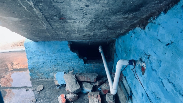 अररिया फोटो:समानों की चोरी अररिया फोटो:समानों की चोरी