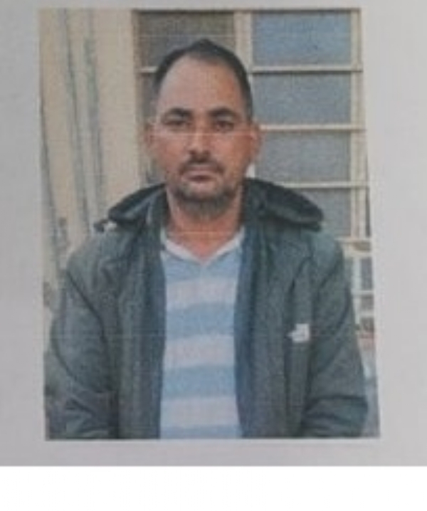 एसओजी ने दस हजार रुपये के इनामी आरोपित सुरेश कुमार को पकडा एसओजी ने दस हजार रुपये के इनामी आरोपित सुरेश कुमार को पकडा