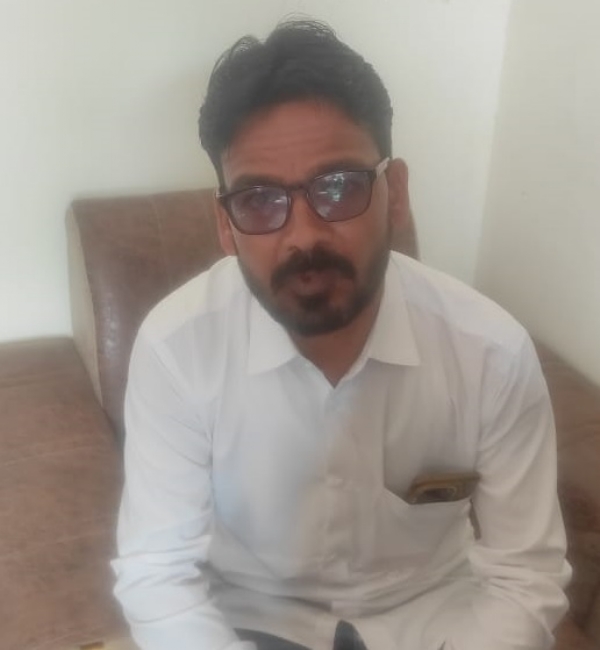 राजस्व पटवारी चार हजार रुपये की रिश्वत लेते गिरफ्तार राजस्व पटवारी चार हजार रुपये की रिश्वत लेते गिरफ्तार