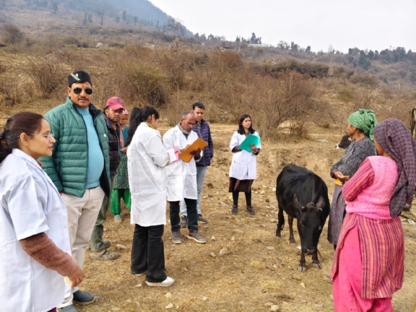 पशु शिविर में यूं उमड़े पशुपालक पशु शिविर में यूं उमड़े पशुपालक