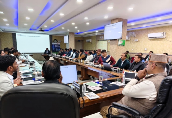 ऊर्जा संरक्षण जागरूकता कार्यक्रम में मौजूद डीआरएम एवं धनबाद रेल मंडल के अन्य अधिकारी ऊर्जा संरक्षण जागरूकता कार्यक्रम में मौजूद डीआरएम एवं धनबाद रेल मंडल के अन्य अधिकारी