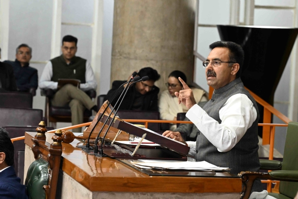 सदन की कार्यवाही का संचालन करते स्पीकर सदन की कार्यवाही का संचालन करते स्पीकर