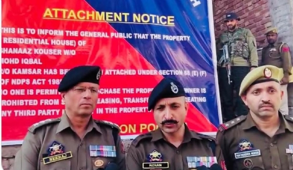 पुंछ जिला पुलिस एनडीपीएस मामले में सक्षम प्राधिकारी द्वारा 1.10 करोड़ रुपये की संपत्ति की कुर्की की पुंछ जिला पुलिस एनडीपीएस मामले में सक्षम प्राधिकारी द्वारा 1.10 करोड़ रुपये की संपत्ति की कुर्की की