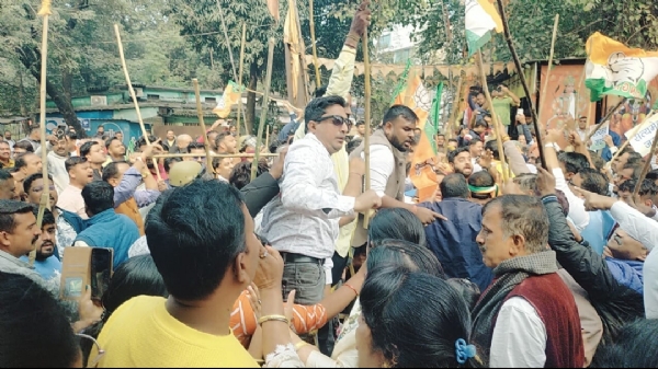 कांग्रेस और भाजपा कांग्रेस और भाजपा