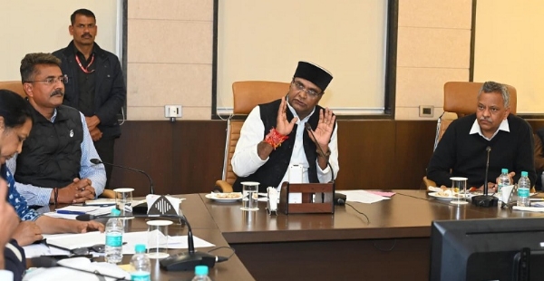 खेल मंत्री सारंग की खेल संघों के साथ बैठक खेल मंत्री सारंग की खेल संघों के साथ बैठक