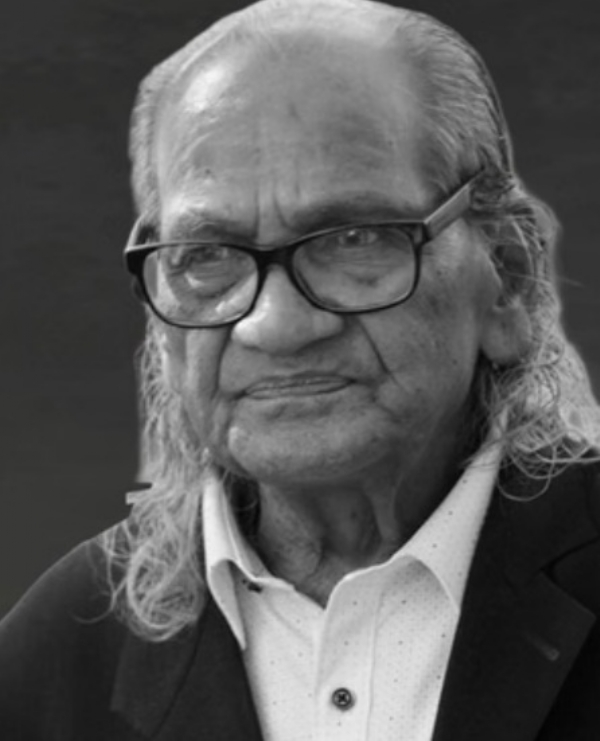 अनुपम शिल्पकार राम सुतार। फोटो - इंटरनेट मीडिया अनुपम शिल्पकार राम सुतार। फोटो - इंटरनेट मीडिया