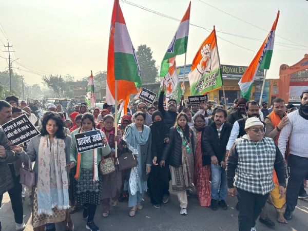 भाजपा कार्यालय का घेराव करने जाते कांग्रेसी भाजपा कार्यालय का घेराव करने जाते कांग्रेसी