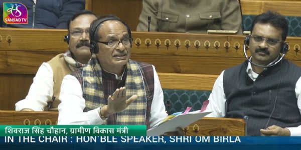 लोकसभा में चर्चा का उत्तर देते शिवराज सिंह