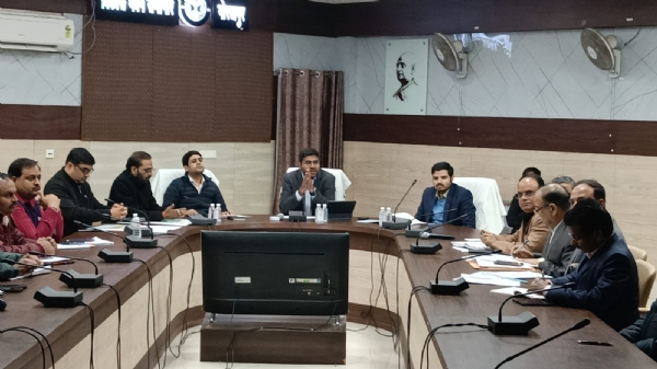 गोरखपुर महोत्सव 2026 की तैयारियों की समीक्षा बैठक सम्पन्न, डीएम दीपक मीणा ने दिए आव गोरखपुर महोत्सव 2026 की तैयारियों की समीक्षा बैठक सम्पन्न, डीएम दीपक मीणा ने दिए आव