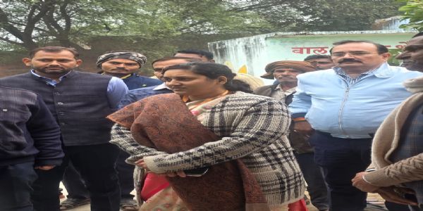 जालौन: निदेशक वित्त मंत्रालय ने आकांक्षात्मक विकास खण्ड रामपुरा का किया निरीक्षण