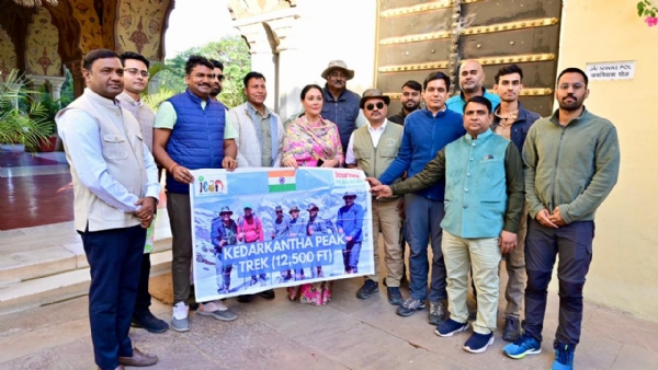 केदारकंठा की बर्फीली चोटी पर लहराएगा तिरंगा केदारकंठा की बर्फीली चोटी पर लहराएगा तिरंगा