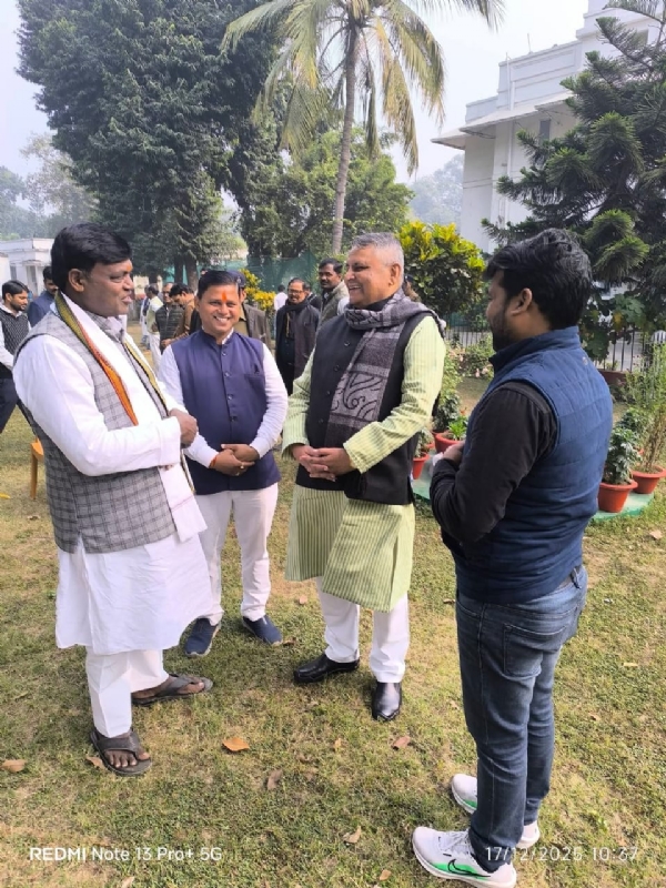 विजय कुमार चौधरी से मिलते कलाधर मंडल विजय कुमार चौधरी से मिलते कलाधर मंडल