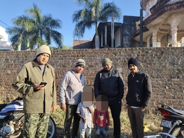 मप्र पुलिस ने 19 बिछड़े बच्चों को सकुशल परिजनों से मिलाया मप्र पुलिस ने 19 बिछड़े बच्चों को सकुशल परिजनों से मिलाया