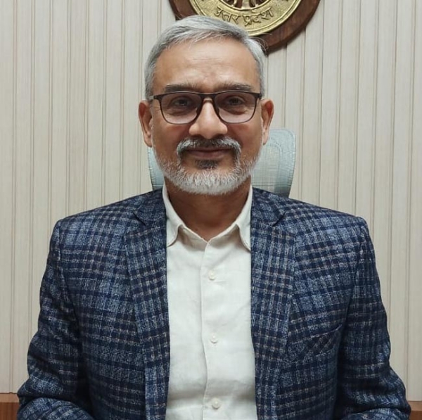 यूपी बोर्ड सचिव