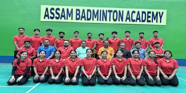 सीनियर राष्ट्रीय बैडमिंटन चैंपियनशिप के लिए असम टीम। सीनियर राष्ट्रीय बैडमिंटन चैंपियनशिप के लिए असम टीम।