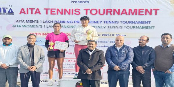 सोनीपत: जैस्मिन रावत बनी महिला टेनिस प्रतियोगिता की विजेता