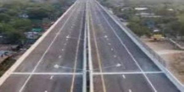 यूपी का रोजगार हब बनने की ओर यमुना एक्सप्रेस-वे क्षेत्र