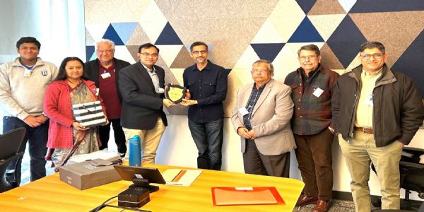 हिजली से माउंटेन व्यू तक : सुंदर पिचाई से मिले आईआईटी खड़गपुर के निदेशक