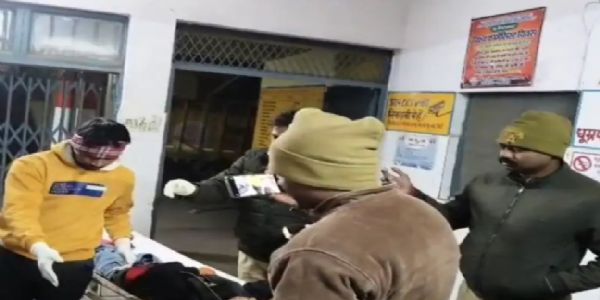 सड़क हादसे में बाइक सवार चार लोगों की मौत