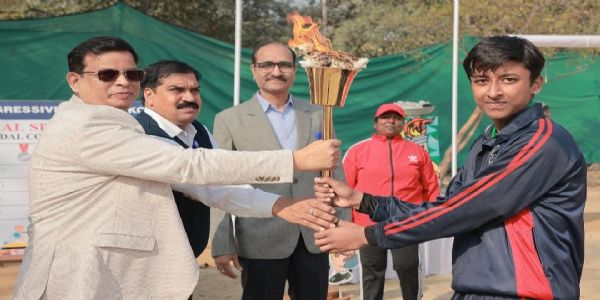 न्यू एरा प्रोग्रेसिव स्कूल में वार्षिक खेलकूद ‘द मैवरिक्स’ का भव्य शुभारंभ