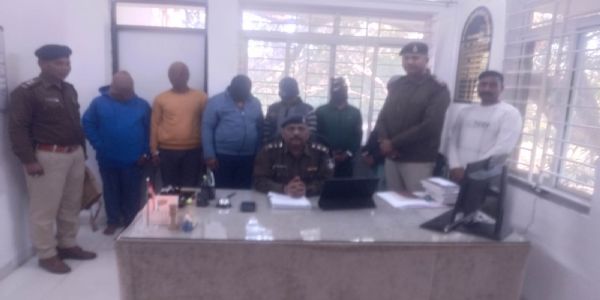 राजगढ़ः पाॅली हाउस व सब्सिडी के नाम पर ठगी करने वाले अंतर्राज्यीय गिरोह पर शिकंजा, 6 गिरफ्तार