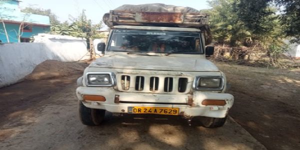 27 क्विंटल अवैध धान के साथ एक पिकअप जब्त