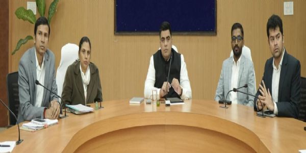 नवपदस्थ कलेक्टर कुणाल दुदावत ने ली जिला अधिकारियों की परिचयात्मक बैठक