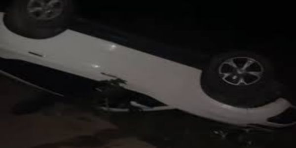 मप्रः बैतूल-खंडवा स्टेट हाईवे पर तेज रफ्तार कार अनियंत्रित होकर पलटी, दो युवक गंभीर