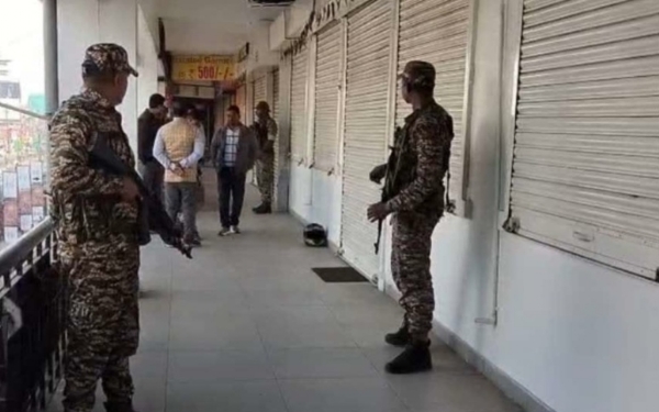 छापेमारी की तस्वीर