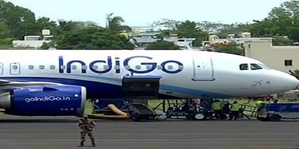 इंडिगो के विमान का फाइल फोटो इंडिगो के विमान का फाइल फोटो