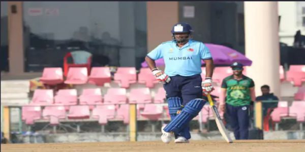 शतकवीर सरफराज खान शतकवीर सरफराज खान