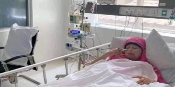 बांग्लादेश की पूर्व प्रधानमंत्री खालिदा वेंटिलेटर पर, सरकार ने वीवीआईपी घोषित किया