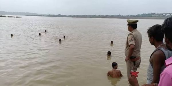 केन नदी में अज्ञात युवक का शव मिला, पुलिस जांच में जुटी