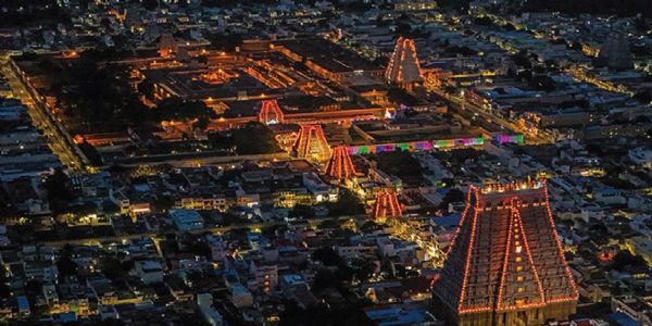 श्री रंगम रंगनाथ मंदिर में आज से वैकुंठ एकादशी उत्सव शुरू हो रहा है श्री रंगम रंगनाथ मंदिर में आज से वैकुंठ एकादशी उत्सव शुरू हो रहा है