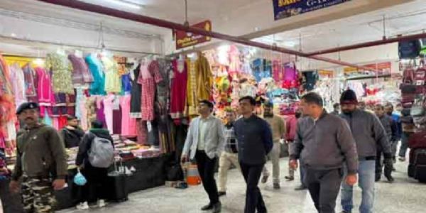 अटल वेंडर मार्केट का प्रशासक ने किया निरीक्षण, दिये कई निर्देश