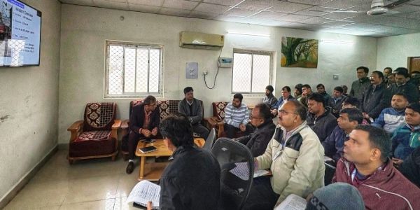 कोहरे से बचाव के लिए वाराणसी मंडल में 415 फॉग सेफ डिवाइस उपलब्ध : मंडल रेल प्रबंधक