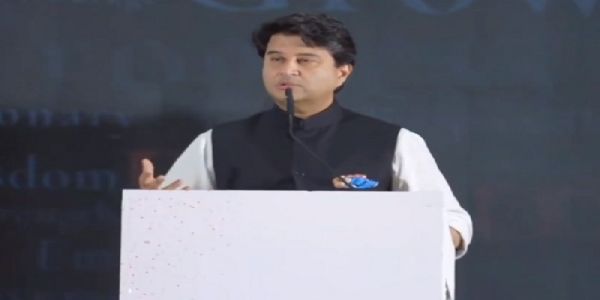 आज का युवा भारत नई सोच, साहस और जोखिम लेने की क्षमता से लैस : ज्योतिरादित्य सिंधिया