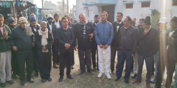 वरीय अधिवक्ता के लिपिक के निधन पर शोकसभा आयोजित