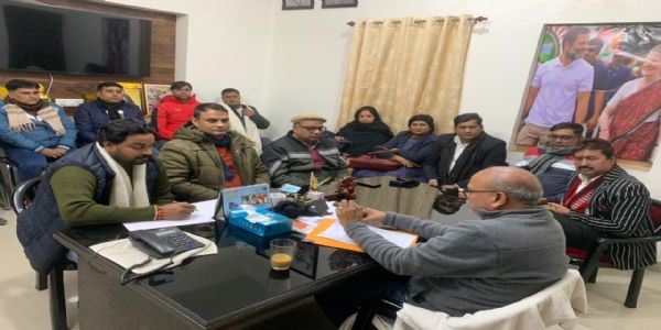 प्रदेश कांग्रेस अध्यक्ष राजेश राम ने पार्टी के प्रवक्ताओं और पैनलिस्ट के साथ की बैठक