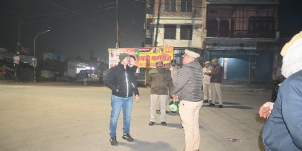 औरैया एसपी ने रात्रि गश्त का किया निरीक्षण, मातहतों को दिए निर्देश