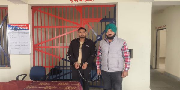 पुलिस गिरफ्त में राजबीर