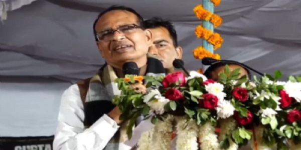 विकास कार्यों के लोकार्पण एवं भूमिपूजन कार्यक्रम में शामिल हुए शिवराज सिंह