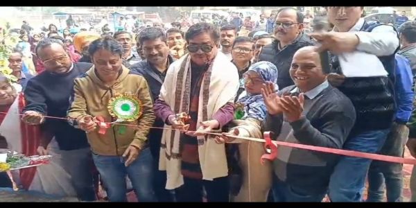 सांसद शत्रुघ्न सिन्हा ने रूफ सेड का किया उद्घाटन